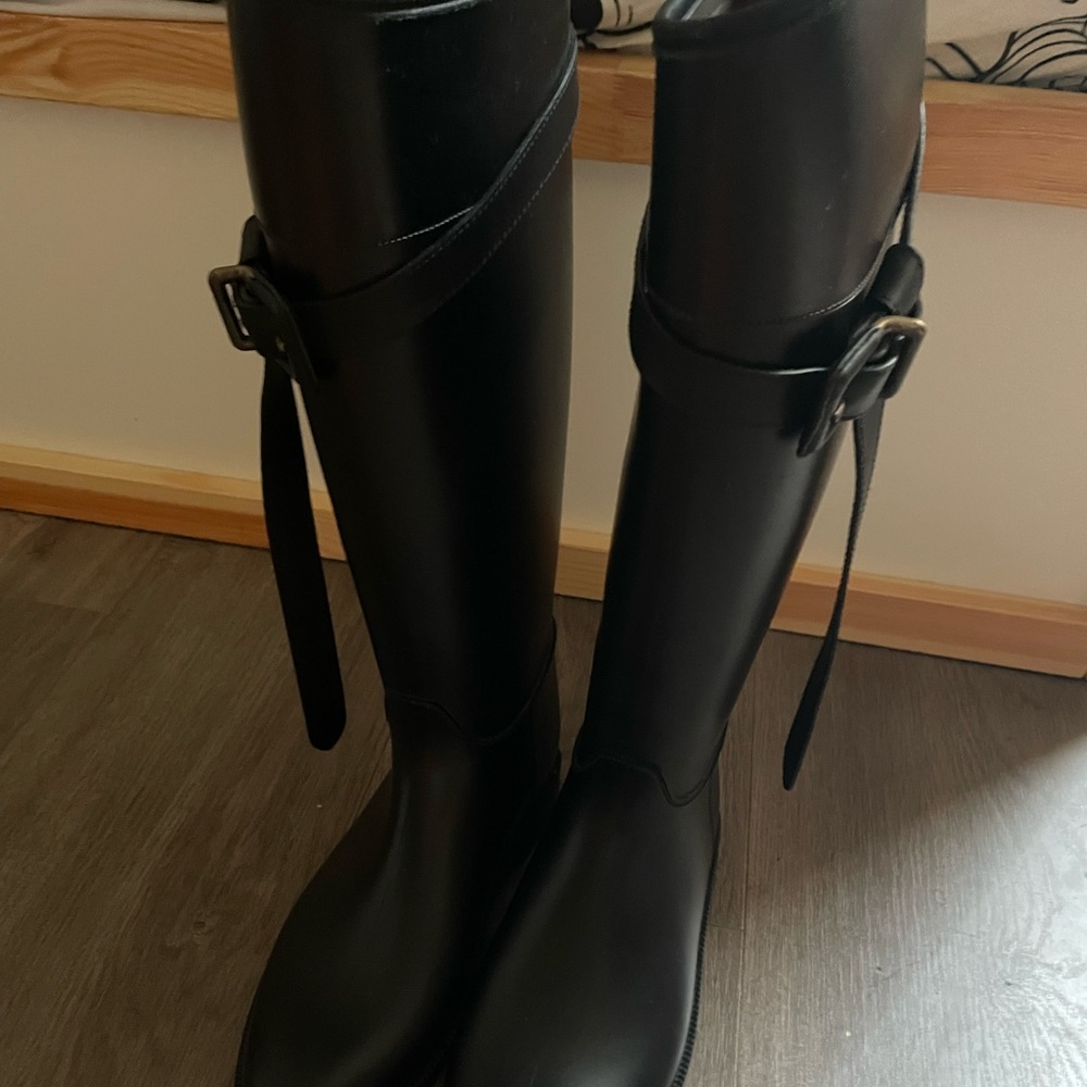 Authentic Burberry Riding Rain Boots